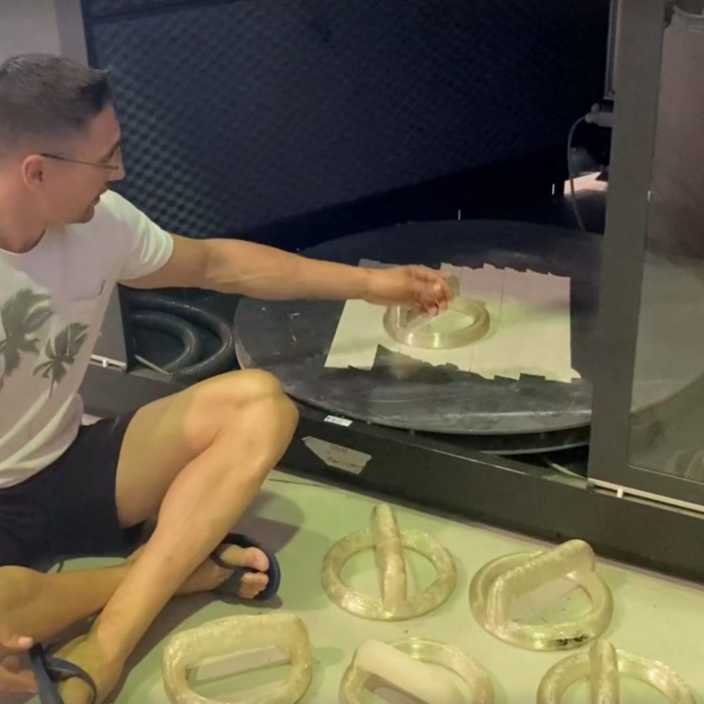 MakeUp-Hardtech-Innovation_Caliring