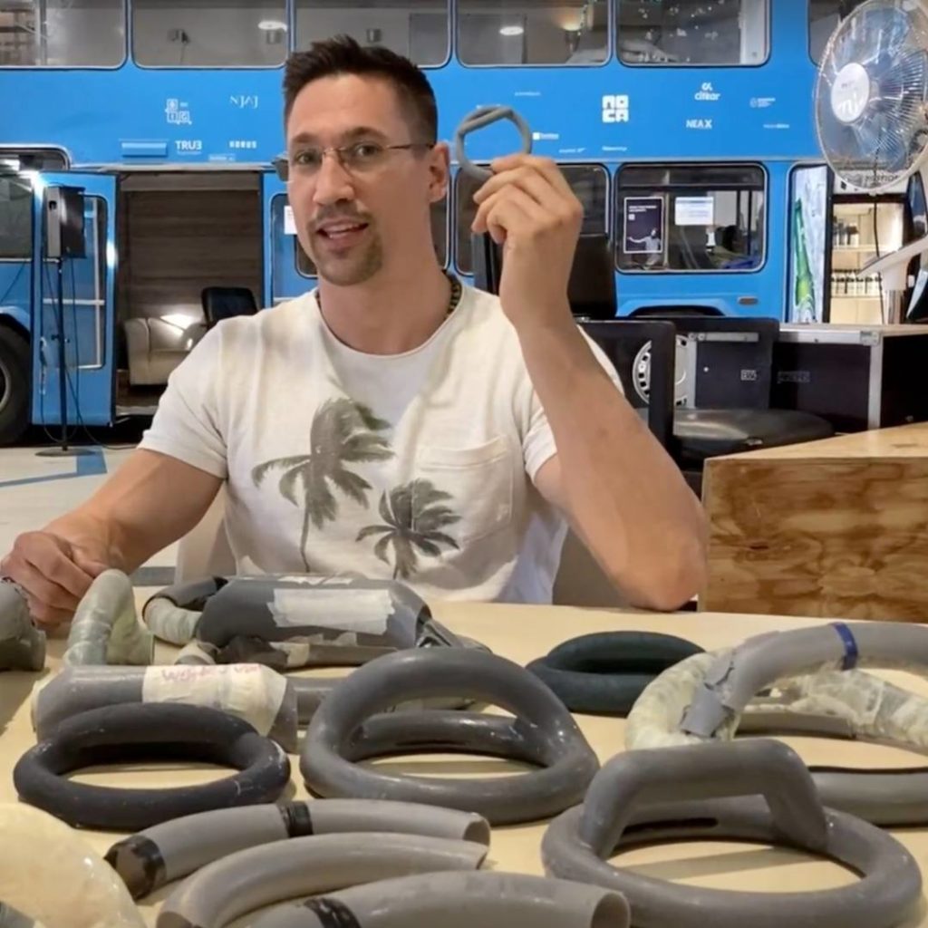 MakeUp-Hardtech-Innovation_Caliring