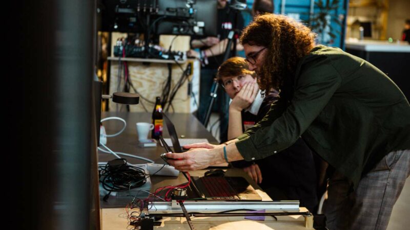 5 Tips for Students Looking for Their First engineering Job in IoT