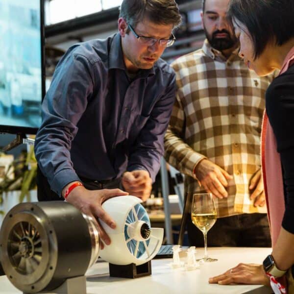 This is red arrow tech, who presented their innovation to investors on our demo day.