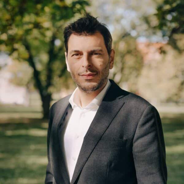 We asked Louis Meyer from Lambsdorff to share 6 valuable tips to help you establish a solid legal foundation for your hardtech startup.