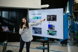 Get to know the 5 most important tips for a successful startup brand identity from our expert Gabriela Corral.