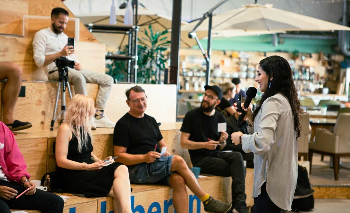 Get to know the 5 most important tips for a successful startup brand identity from our expert Gabriela Corral.