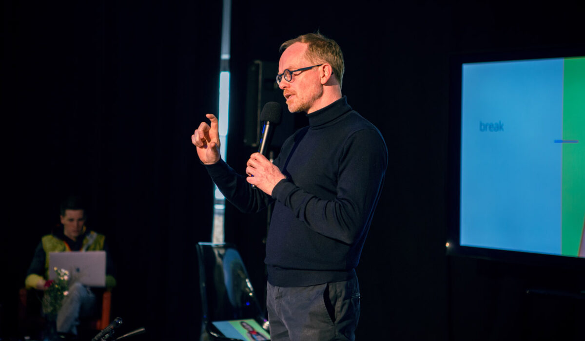 The Voxdale team at the MotionLab.Berlin stage at their masterclass about successfull MVP development.