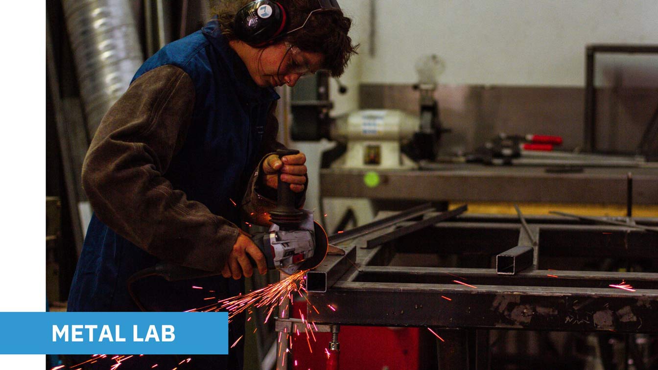 The metal lab at our makerspace Berlin Alt-Treptow is equiped with all nessesary tools and machinery to build your prototyp and products.